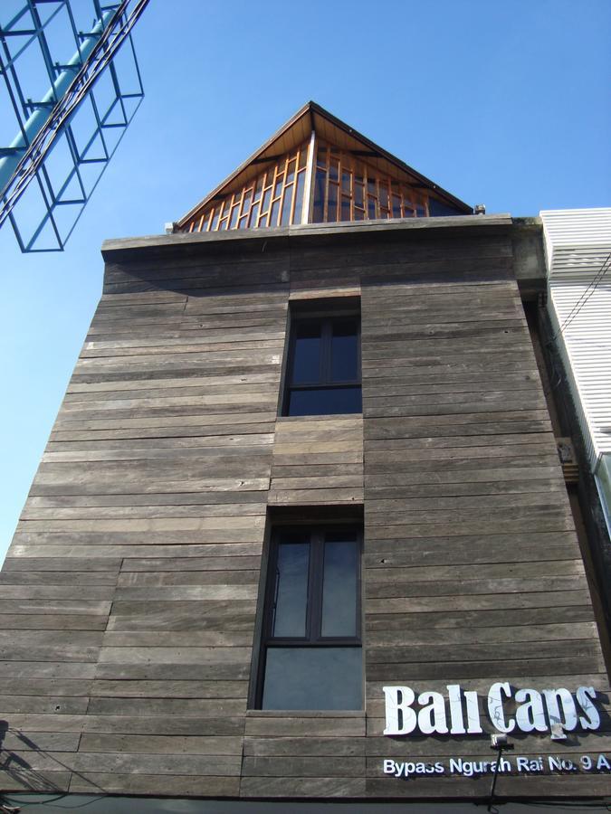 Bali Caps * Kuta (Bali)